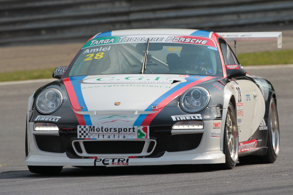 Pole di Andrea Amici nella GT3 Cup