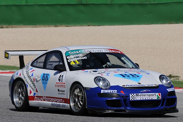 Lotta straordinaria nella classe GT3 r09