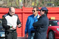 Pausa programma... Tutti a confronto!