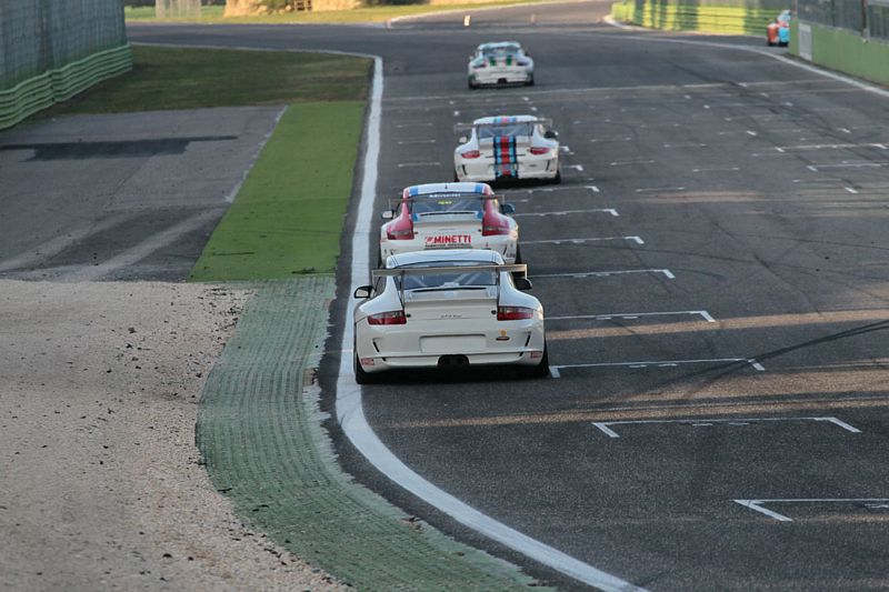 Il sole di Vallelunga apre la seconda giornata