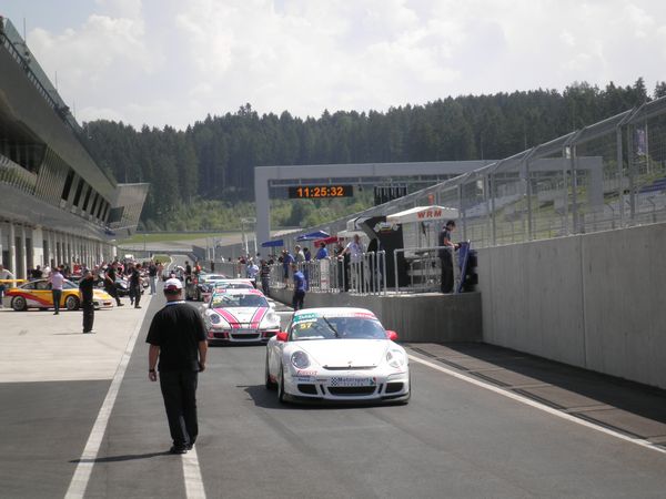 Ore 11,25 si entra in pista