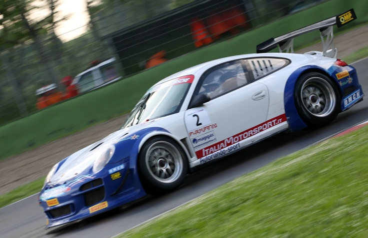 A Ghezzi-Broggian la pole position della GT Open Cup