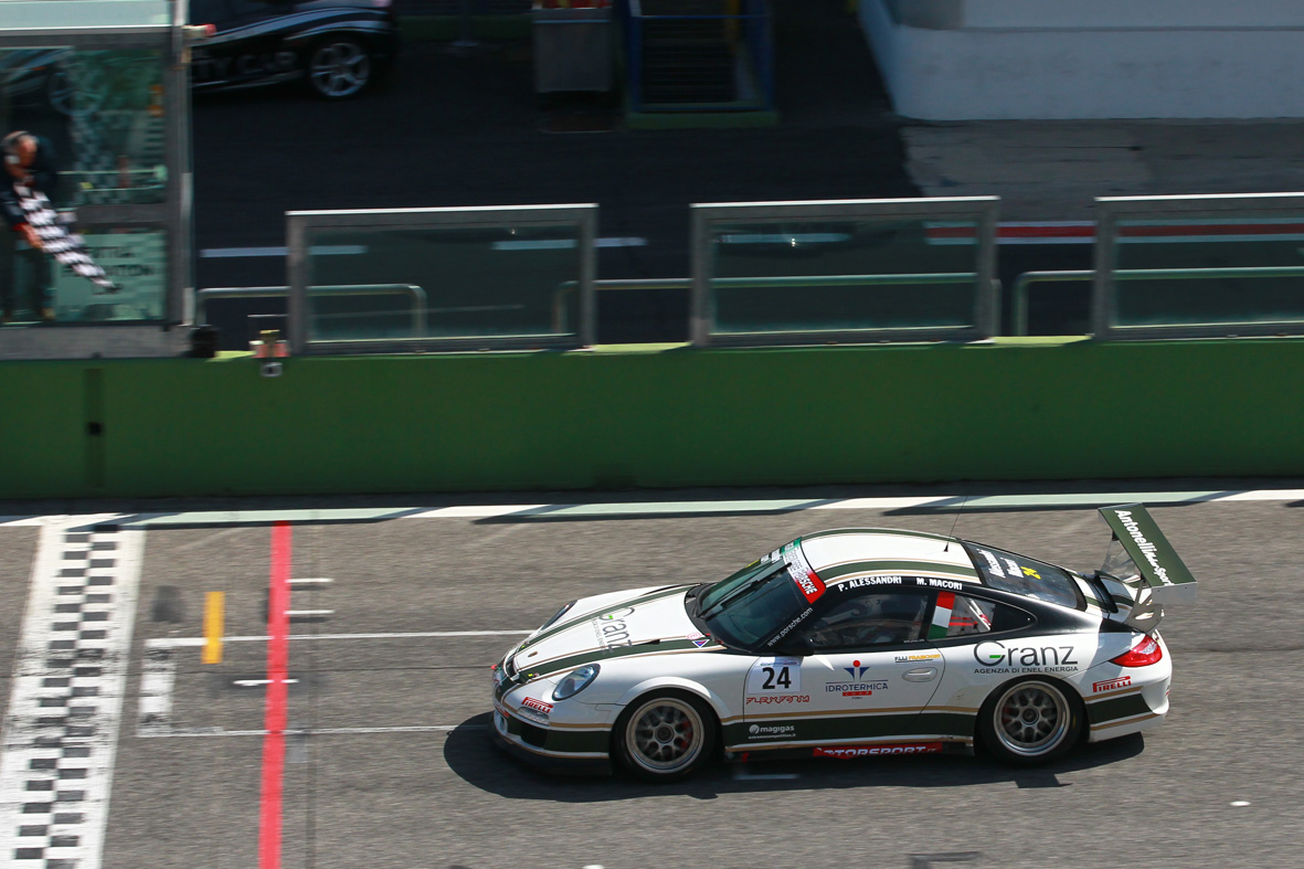 Pierlugi Alessandri vince gara 1 del Trofeo GT3 Cup