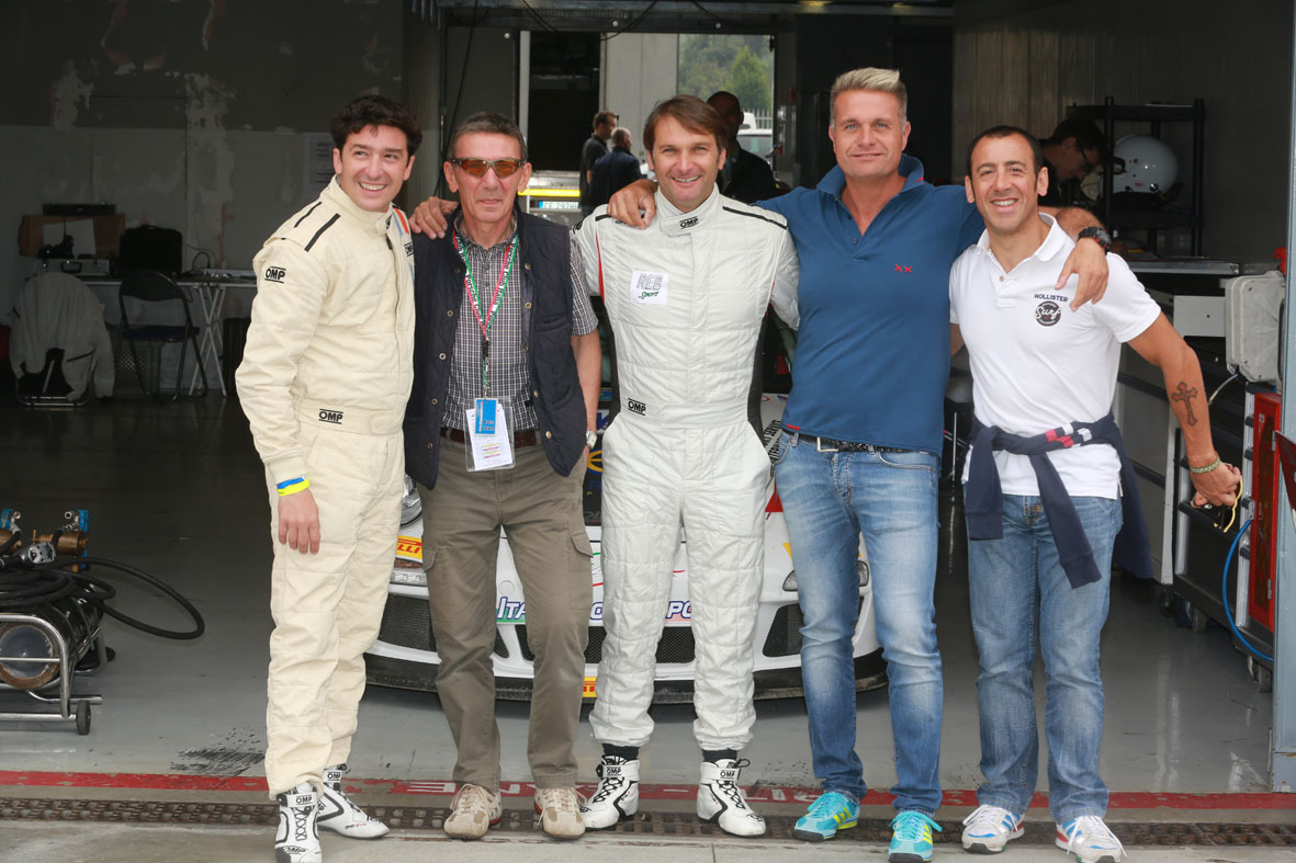 Cinque amici al box!