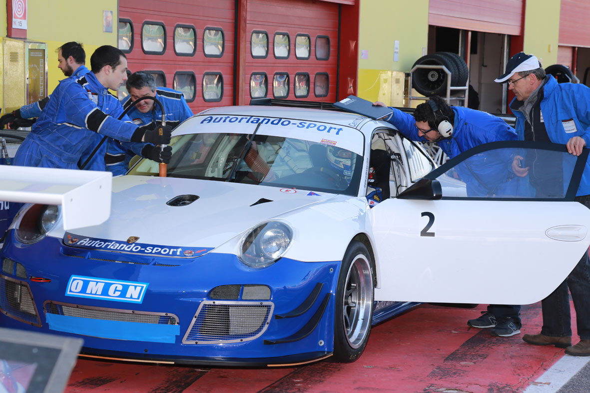 Debutto ok per le nuovissime 997 GT3R di Autorlando 
