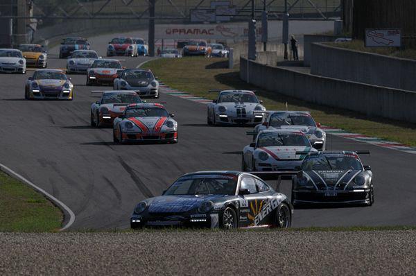 I test collettivi accendono le polveri alla Targa Tricolore Porsche 2013