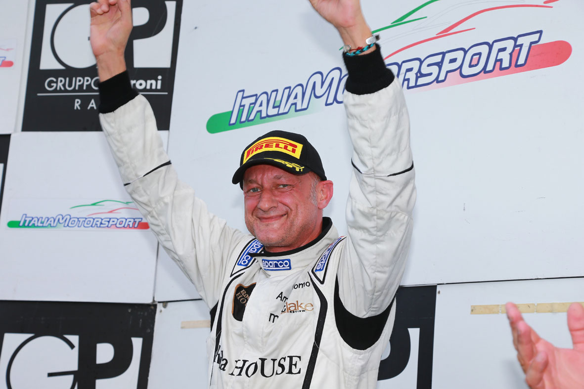 Dominio di Davide Roda nella GT3 Cup