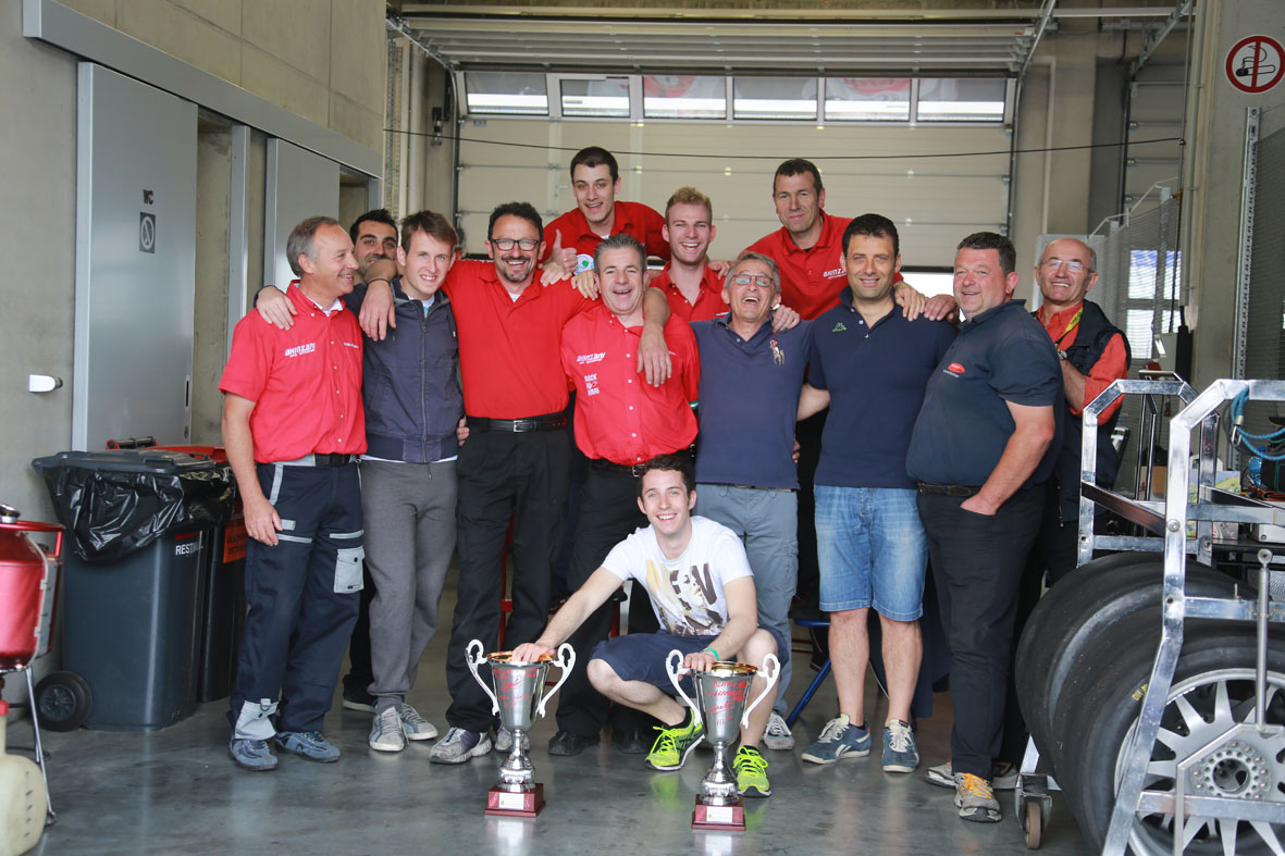 Alla Ghinzani se la ridono...