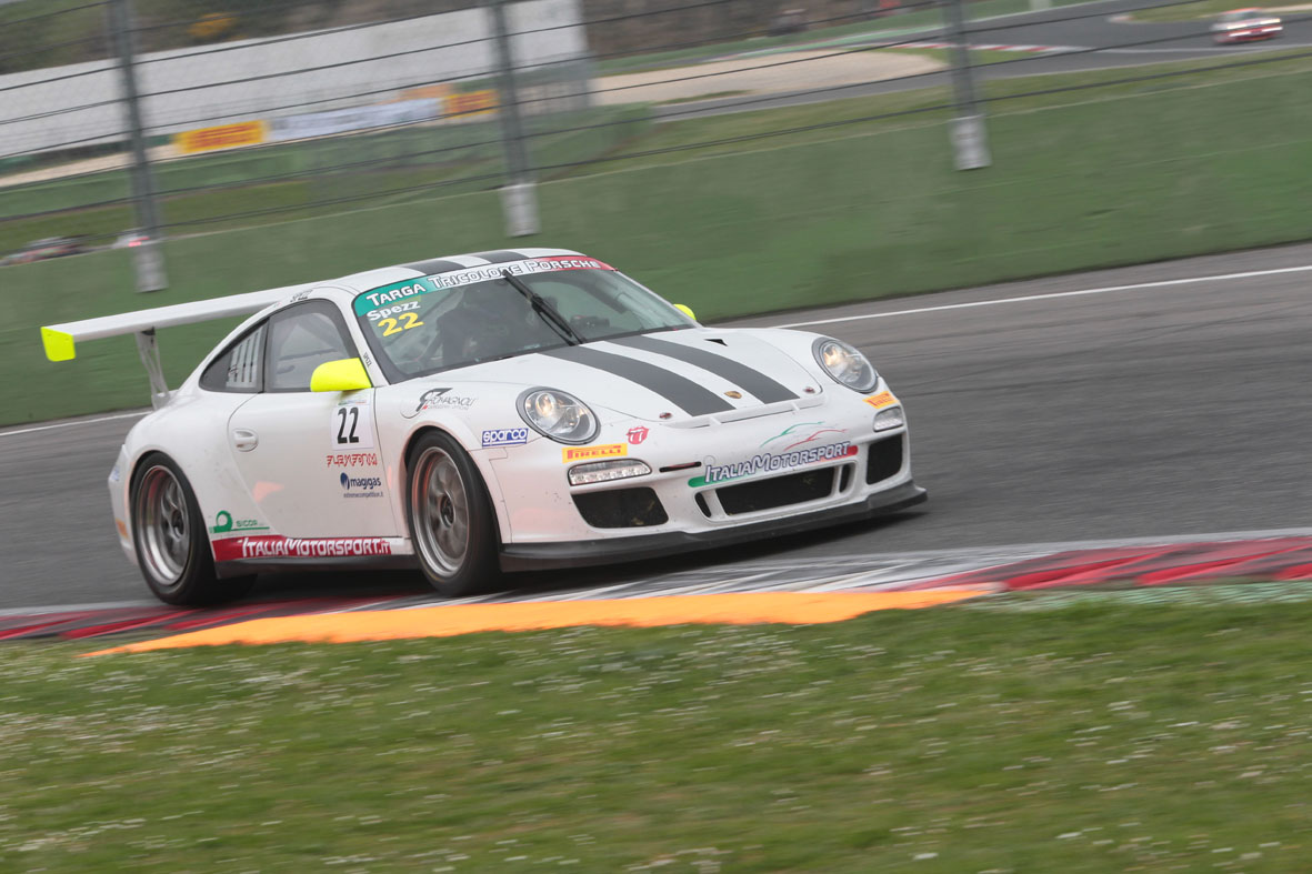 GT3 Cup, a Vallelunga domina