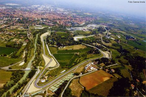 Semaforo verde a Imola. Inizia la finalissima!