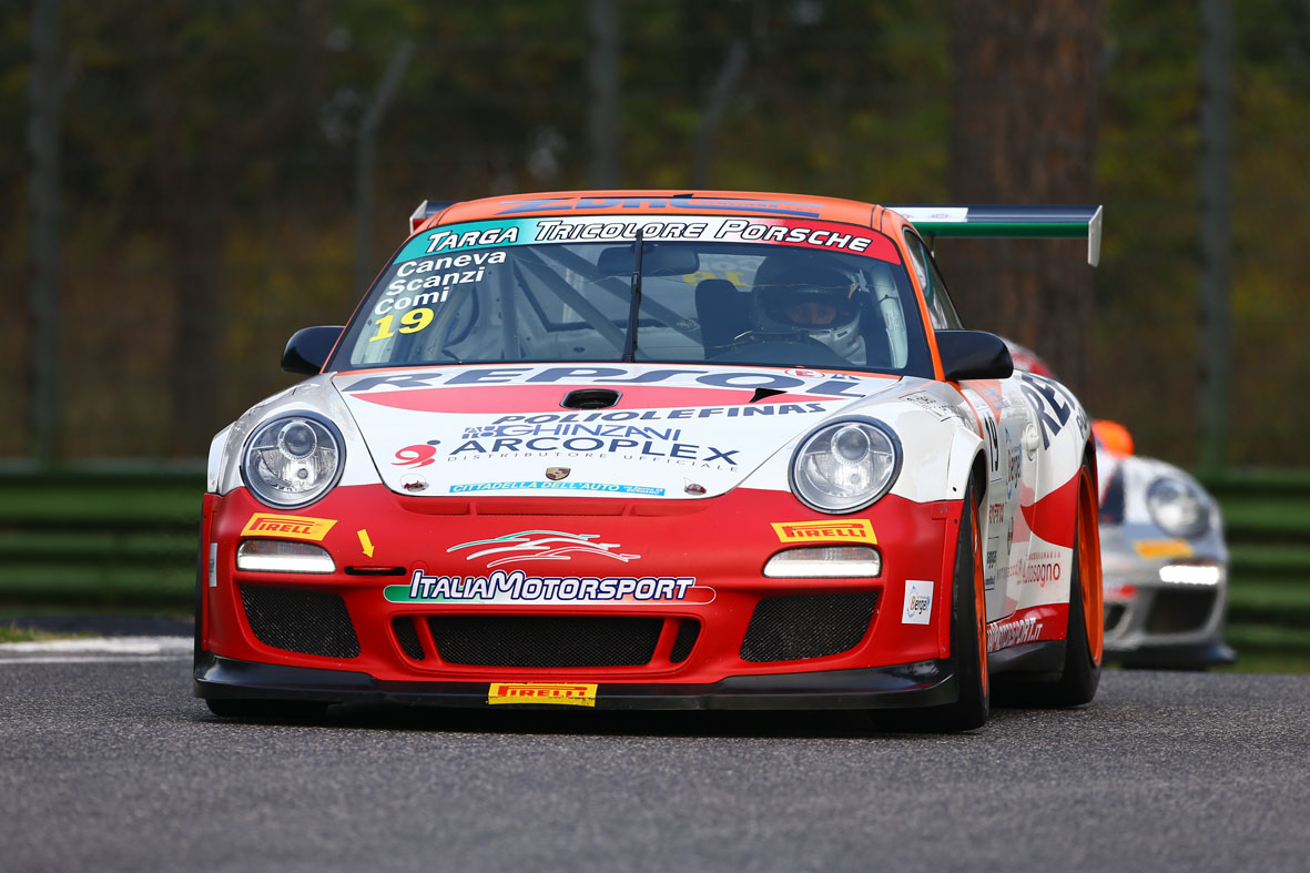 Spezz e Comi duello frontale nella GT3 Cup