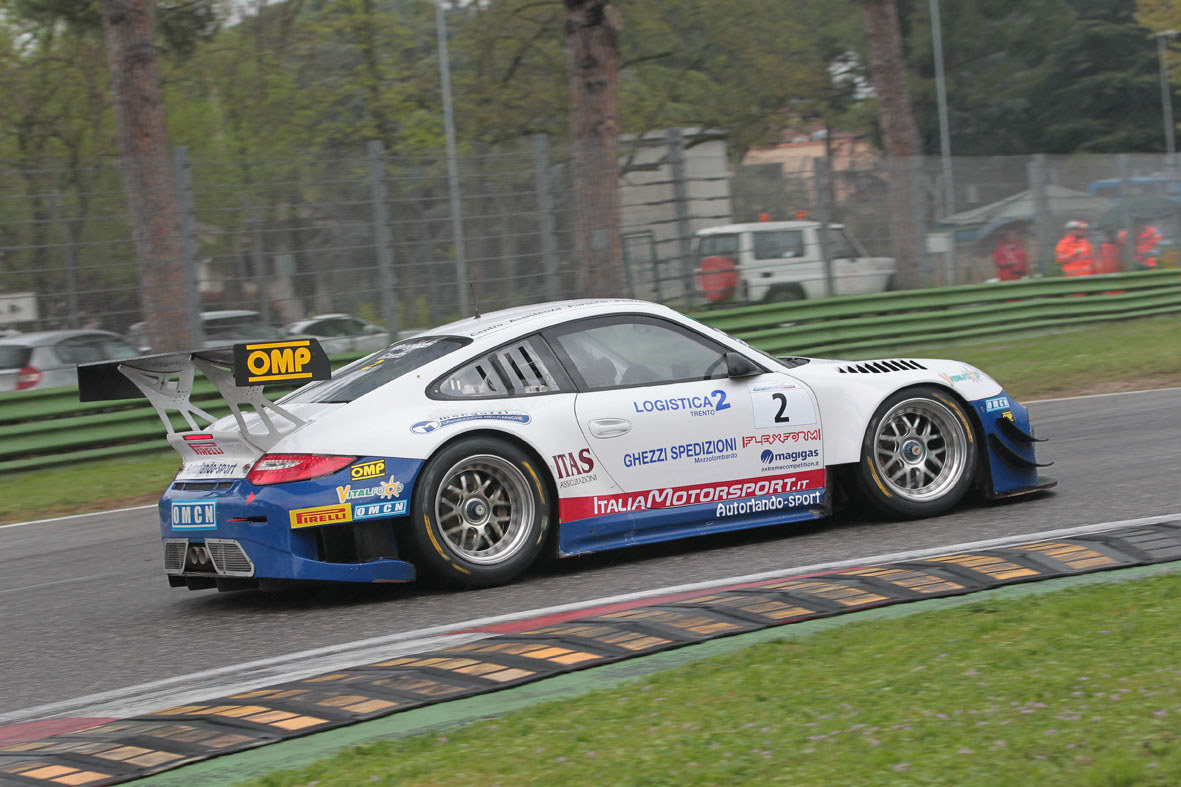 GT Open Cup, Ghezzi-Mengozzi segnano la pole position