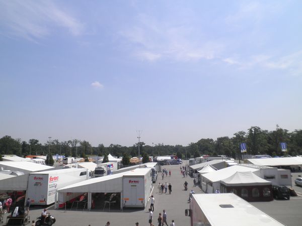 Cielo soleggiato e temperature ottimali a Monza