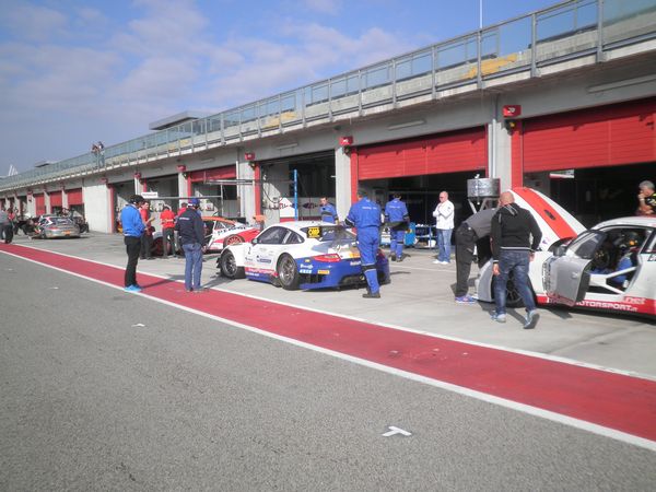 Si lavora in Pit Line nel corso delle PL2